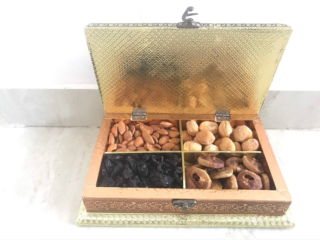 SK Mithaii Assorted Dry Fruit Gift Box | Almond | Figs | Apricot | Black Resins - Mytrendzcart