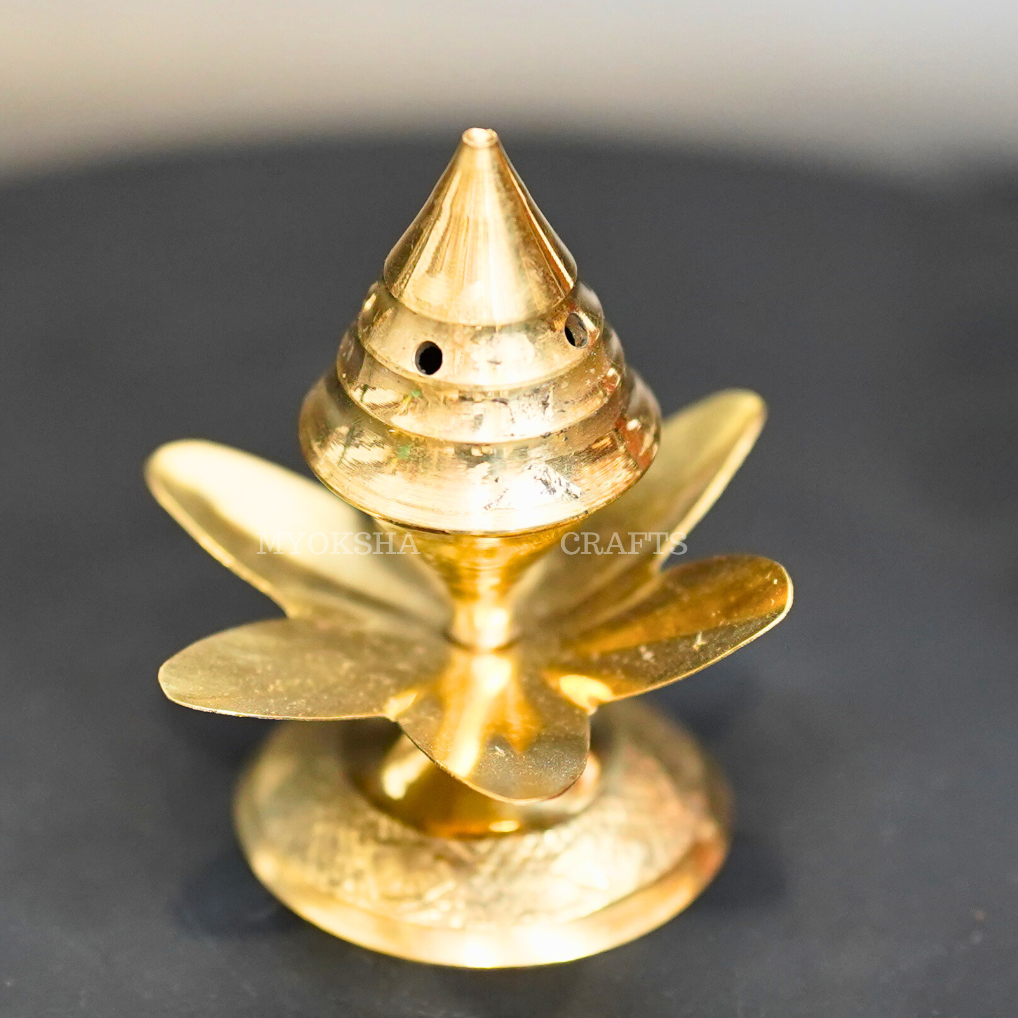 Brass Lotus Agarbatti Stand - Mytrendzcart