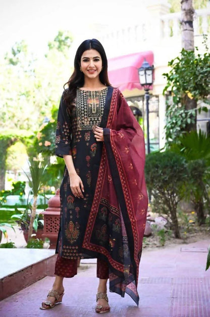 Yufta Women Black & Burgundy Printed Kurta & Trouser with Dupatta -M Mytrendzcart