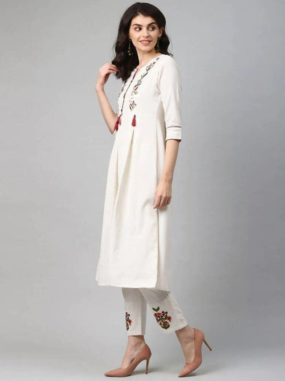 Yufta Women Off-White Yoke Design Kurta with Trouser -M Mytrendzcart