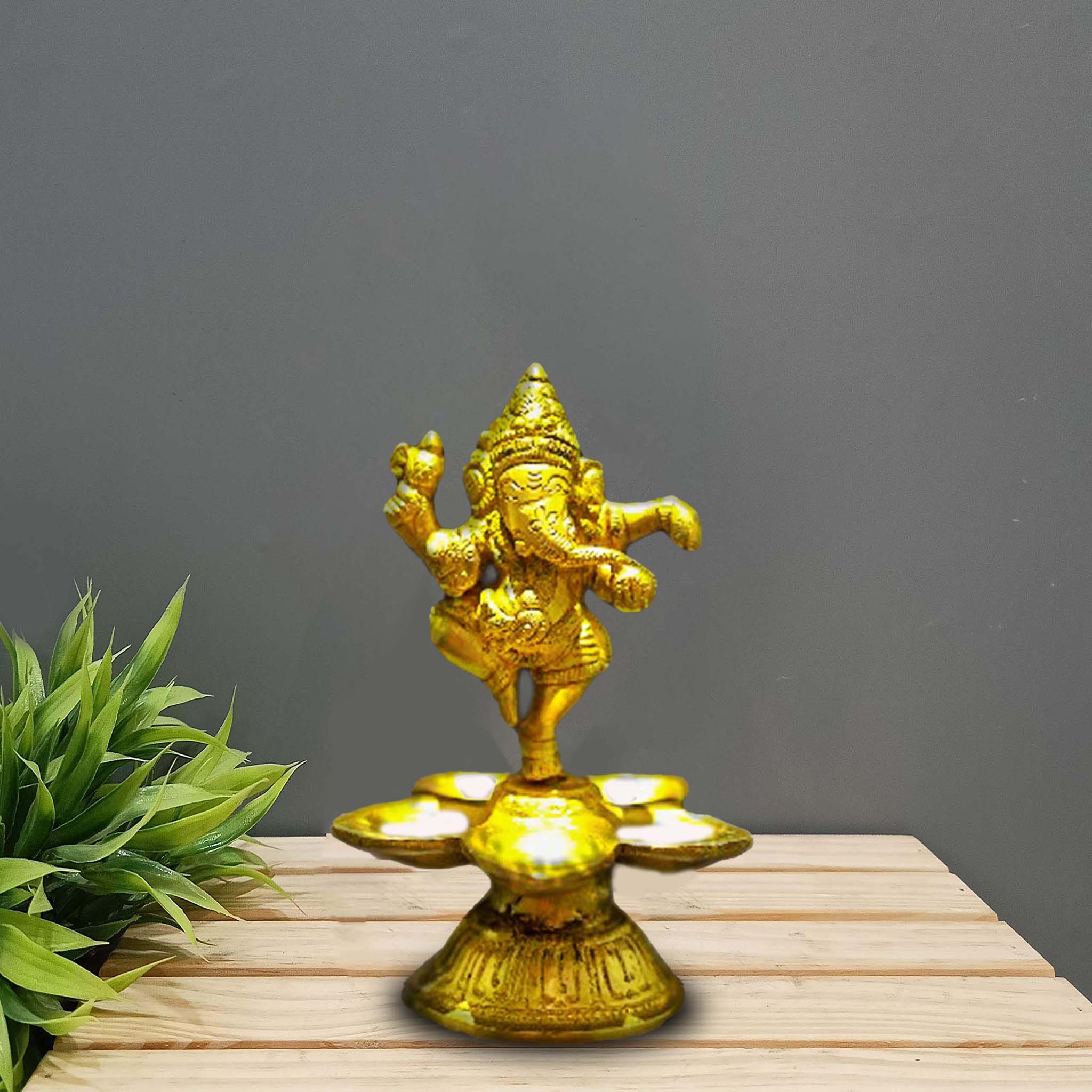 Brass Ganesha Deepa - Mytrendzcart