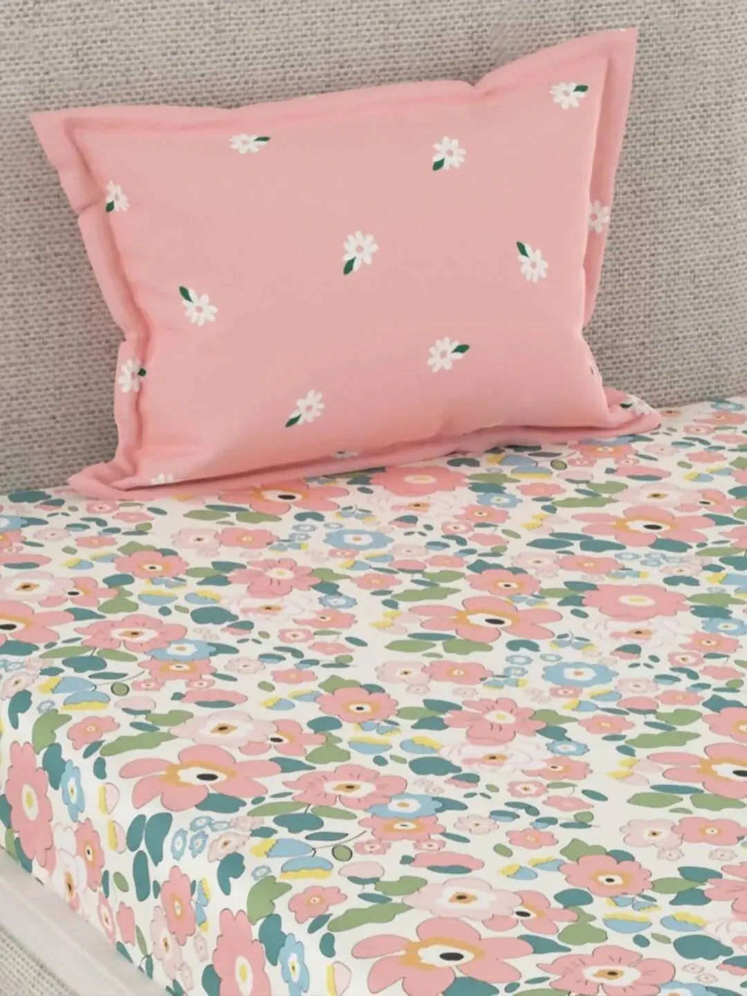 CHHAVI INDIA Pink & Blue Floral 210 TC Bedsheet with Pillow Covers -Double Queen - Mytrendzcart