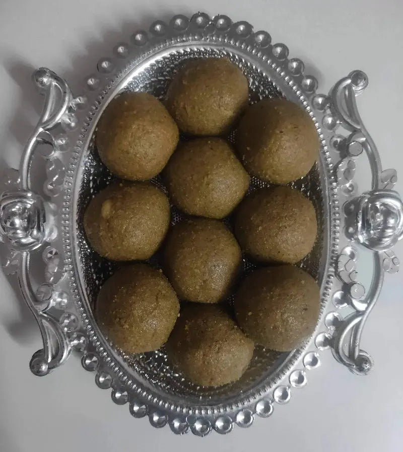 Govi’s Organic Foods - Jaggery Bajra Gondh Laddu (Pearl Millet) -500 gm - Mytrendzcart