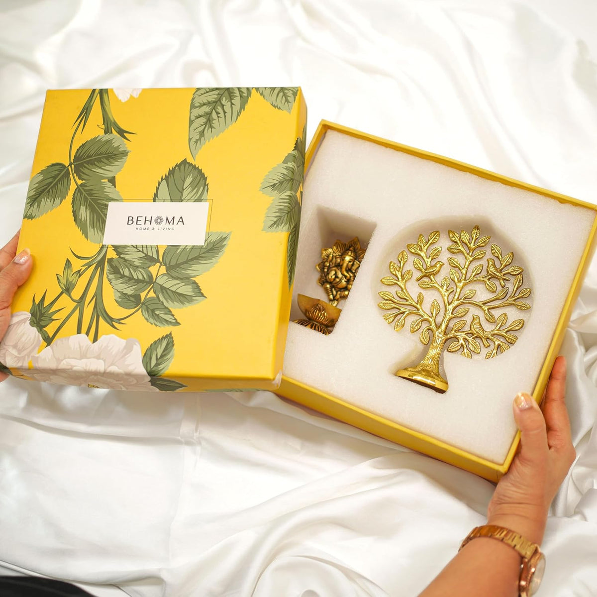 Brass Ganesh Diya & Kalpavriksh Gift Set