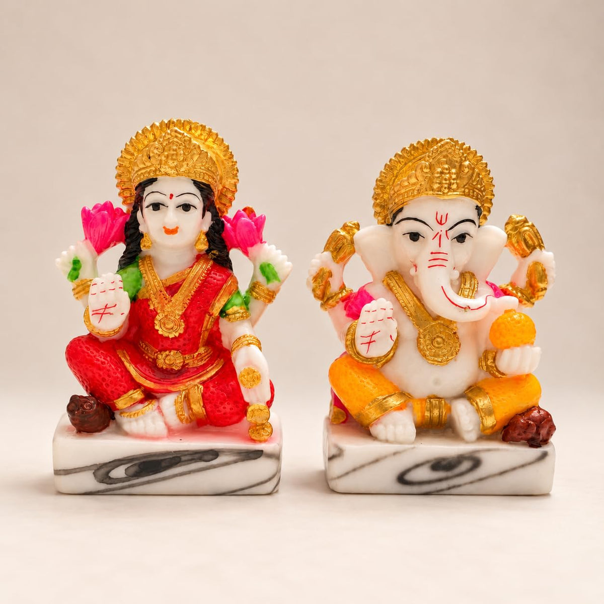 Diwali Pooja Gift Box, 12 Essentials (Brass Thali, Idols, Diya)